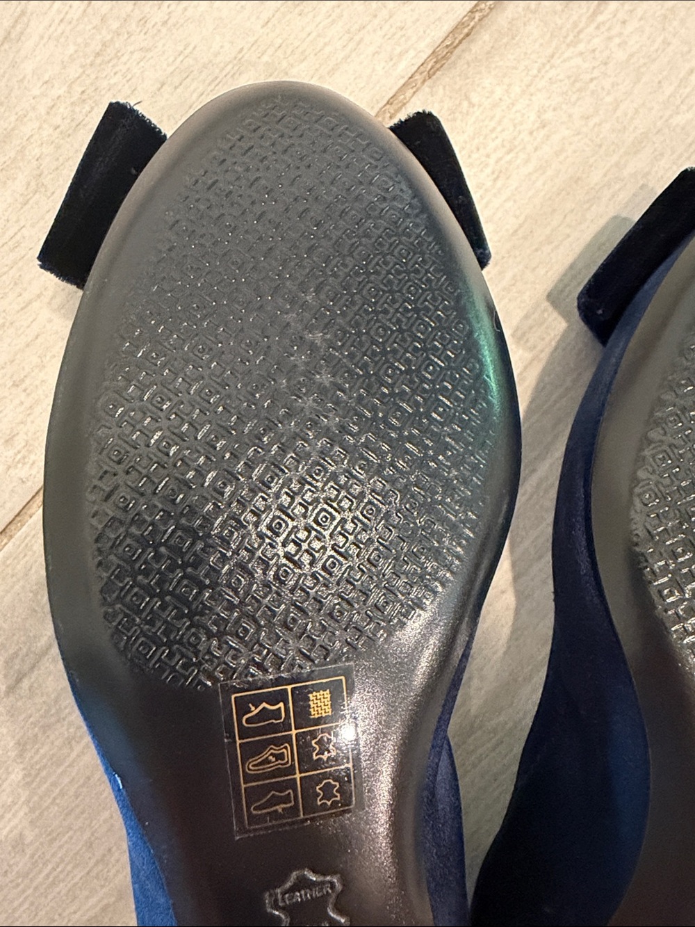 Tory Burch Navy Velvet Bow Ballet Flats - Picture 7 of 8